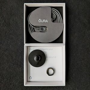 Oura Black Smart Ring with Magnetic Charger and Docking Cable